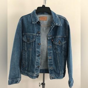 PRISTINE 90s Levi’s Denim Trucker Jacket Size 40(M)